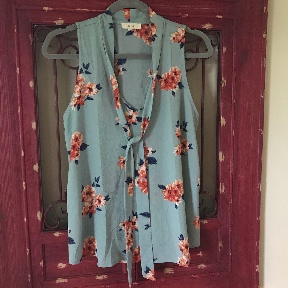 Floral top